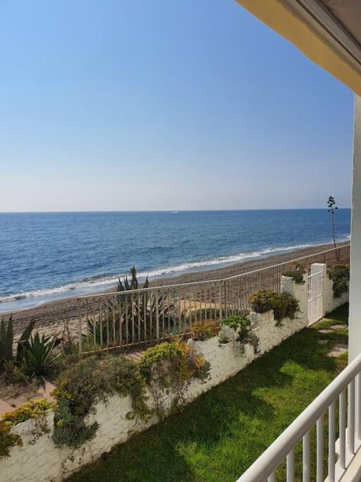 Front Mer - Sublime Appartement Moderne Et Confortable Estepona Eksteriør bilde