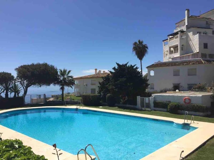 Front Mer - Sublime Appartement Moderne Et Confortable Estepona Eksteriør bilde
